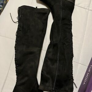 Knee High black boots Size  5.5